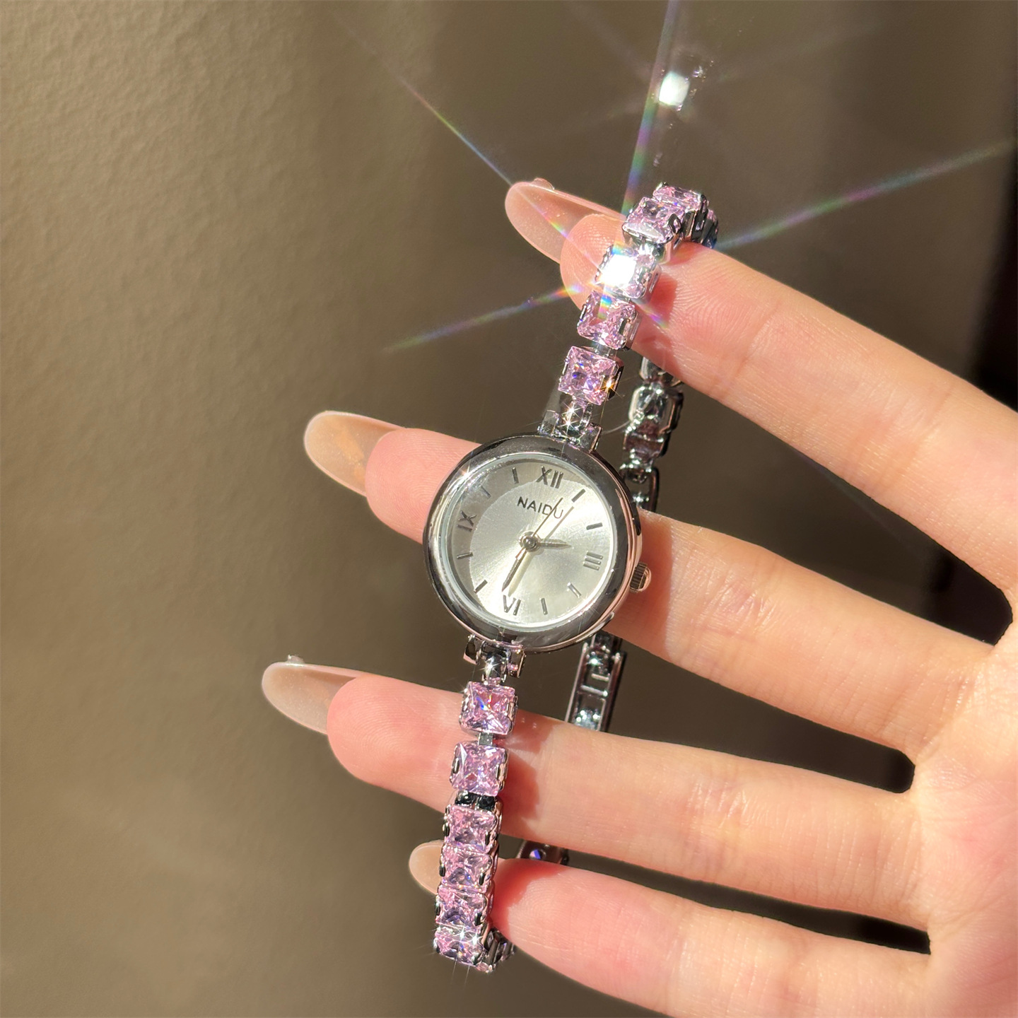 Luxury Watch Level - Nuevo reloj de pulsera con incrustaciones